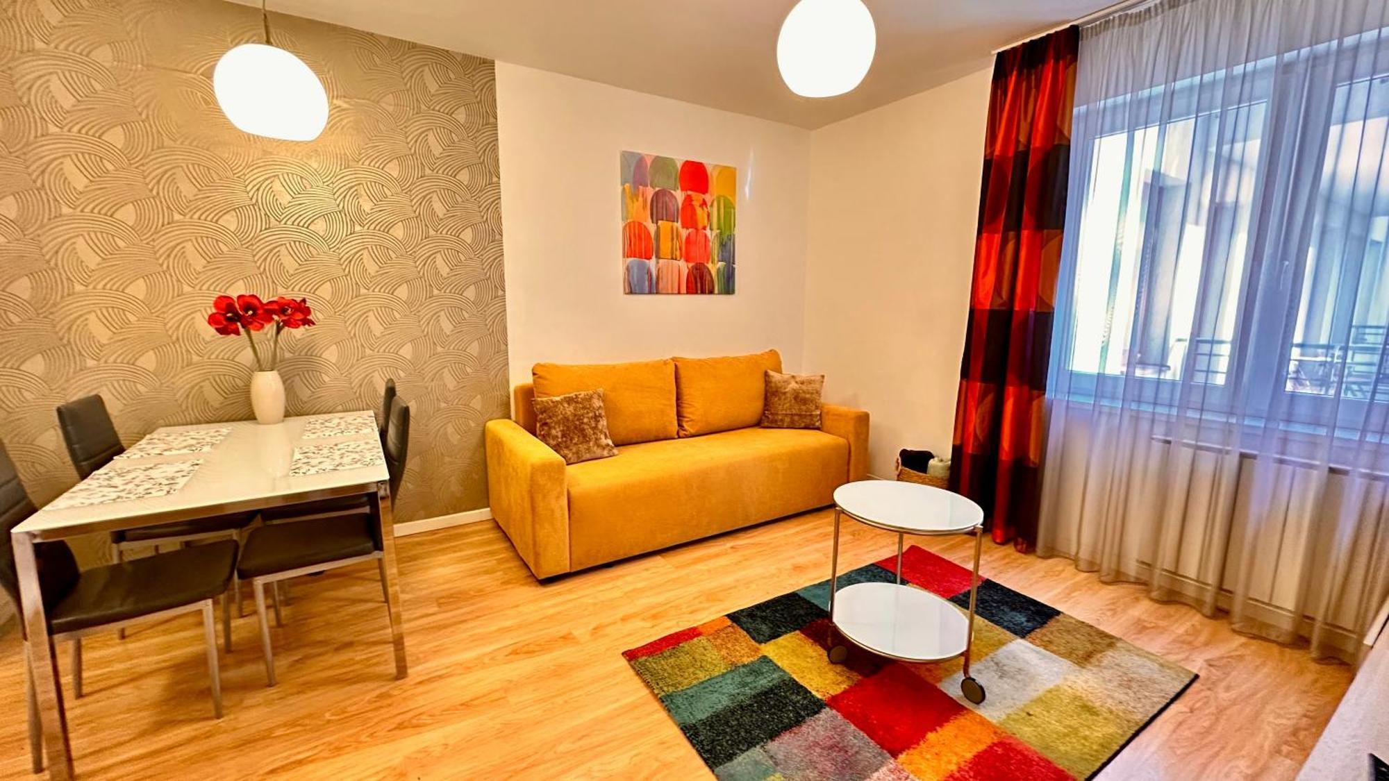 The Prince'S Neighbour Apartment Budapest With Free Garage Eksteriør billede