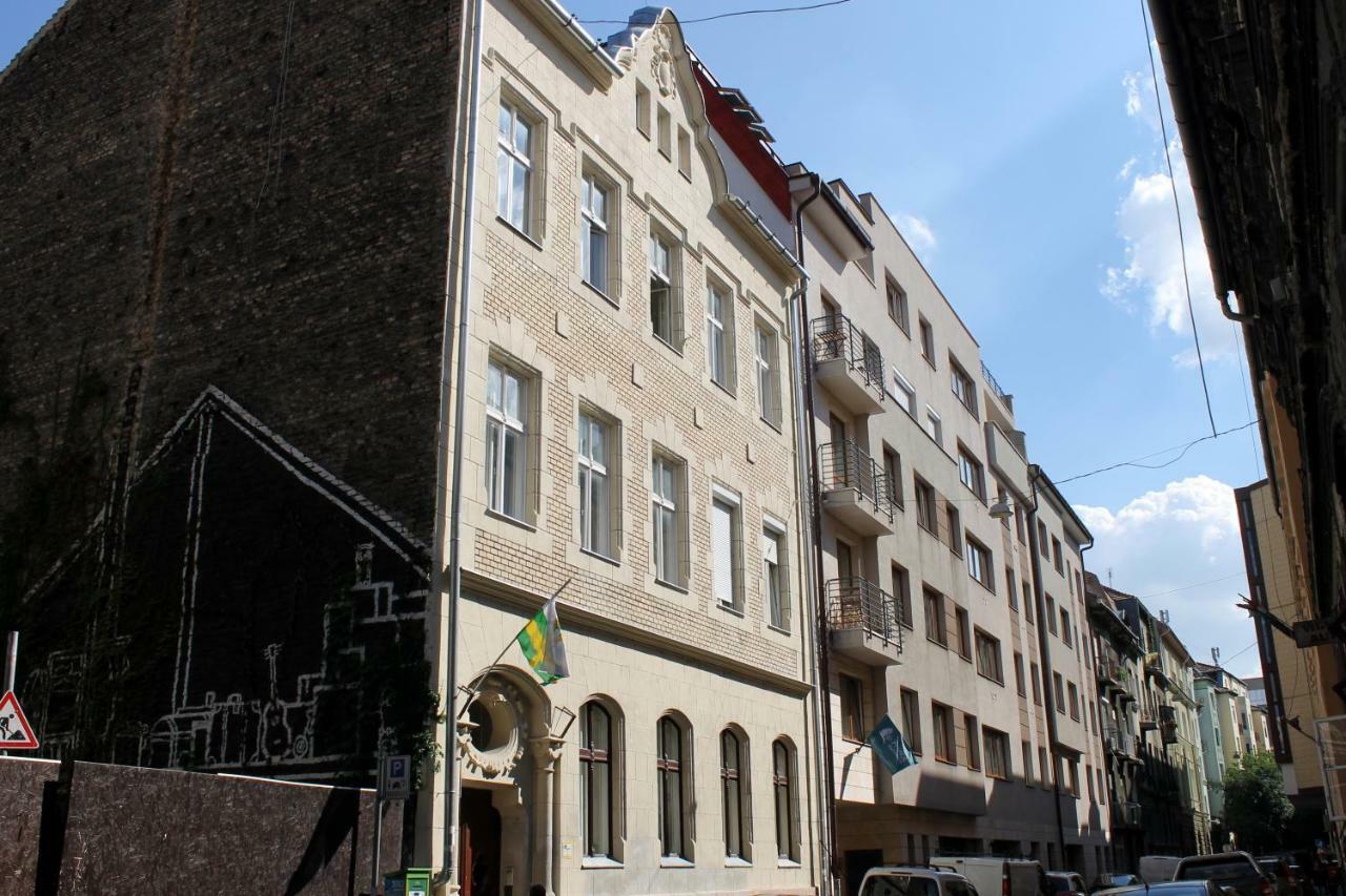 The Prince'S Neighbour Apartment Budapest With Free Garage Eksteriør billede